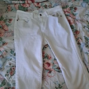 Judy Blue White Capris